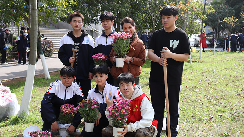 “美好校園，你我共創(chuàng)”植樹節(jié)
